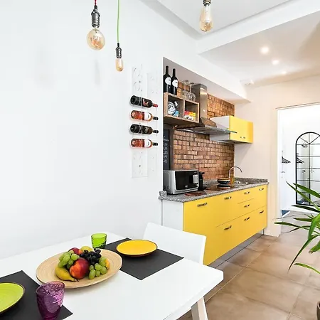 Lulu Capri Apartment